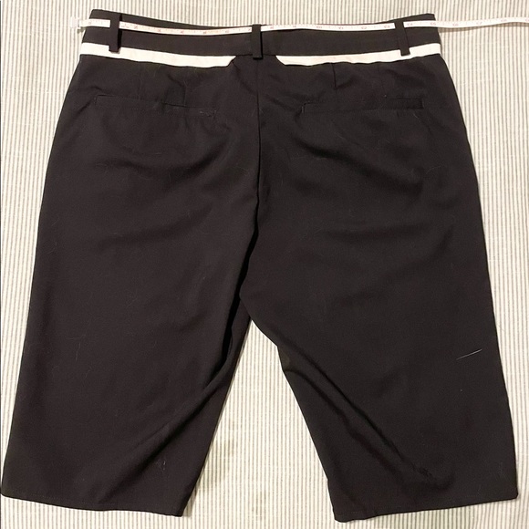 Helmut Lang Black Wool Bermuda Short with Ivory piping size 2, low rise - Picture 3 of 9